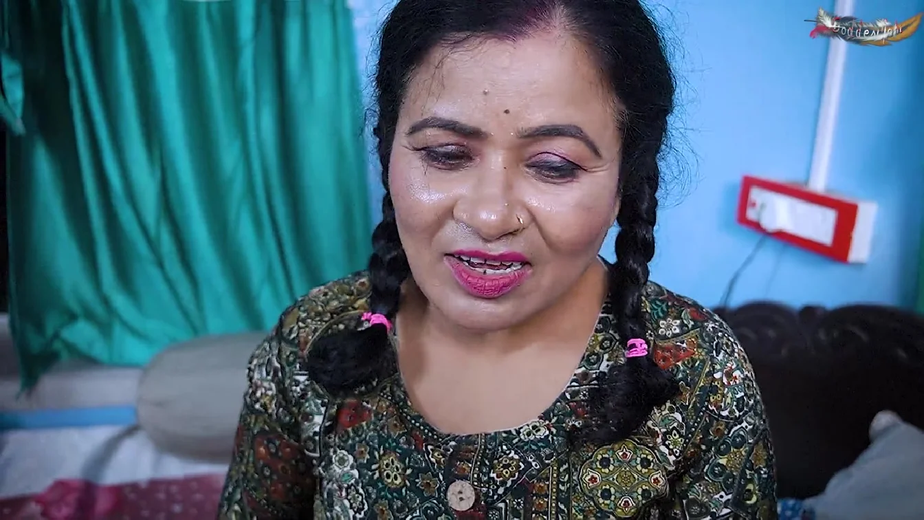 Students Aur Madam GoddesMahi